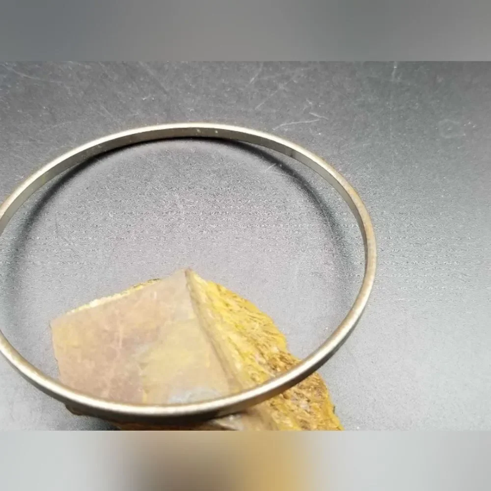 Silver bracelet bangle B721